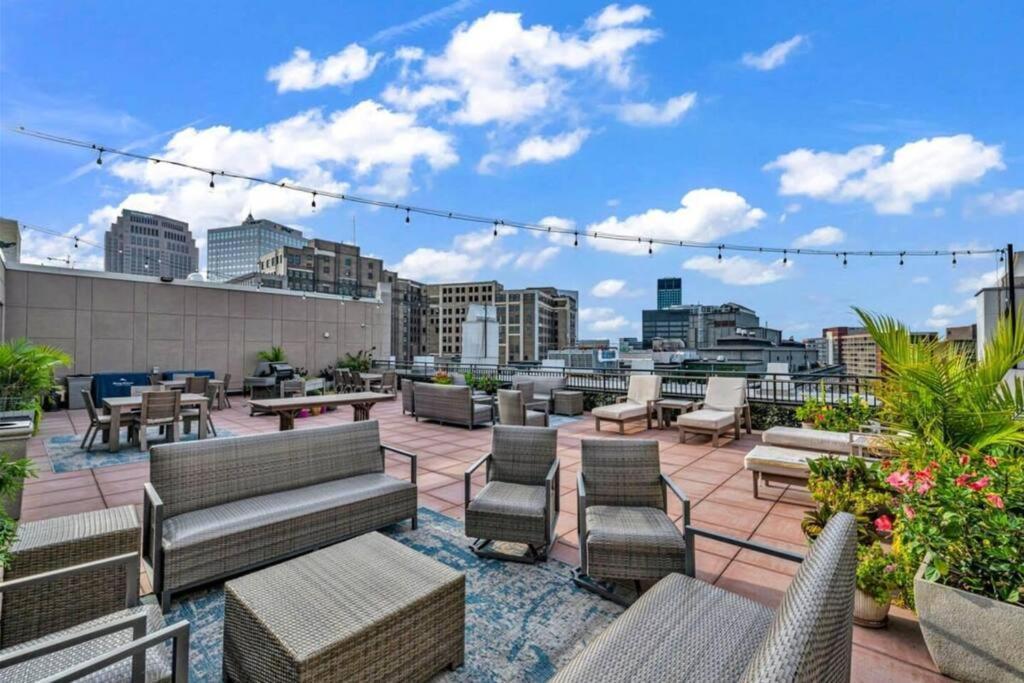 2Br Unit In The Heart Of Dt On Playhouse Square, With Pool And Gym Access-1106 Cleveland Exterior foto