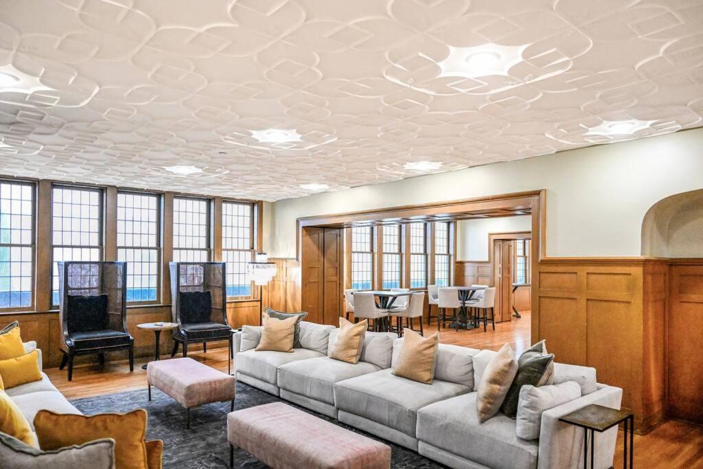 2Br Unit In The Heart Of Dt On Playhouse Square, With Pool And Gym Access-1106 Cleveland Exterior foto