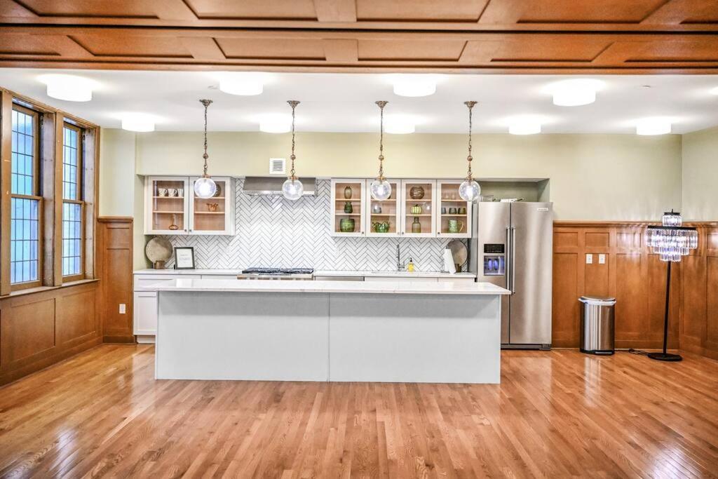 2Br Unit In The Heart Of Dt On Playhouse Square, With Pool And Gym Access-1106 Cleveland Exterior foto