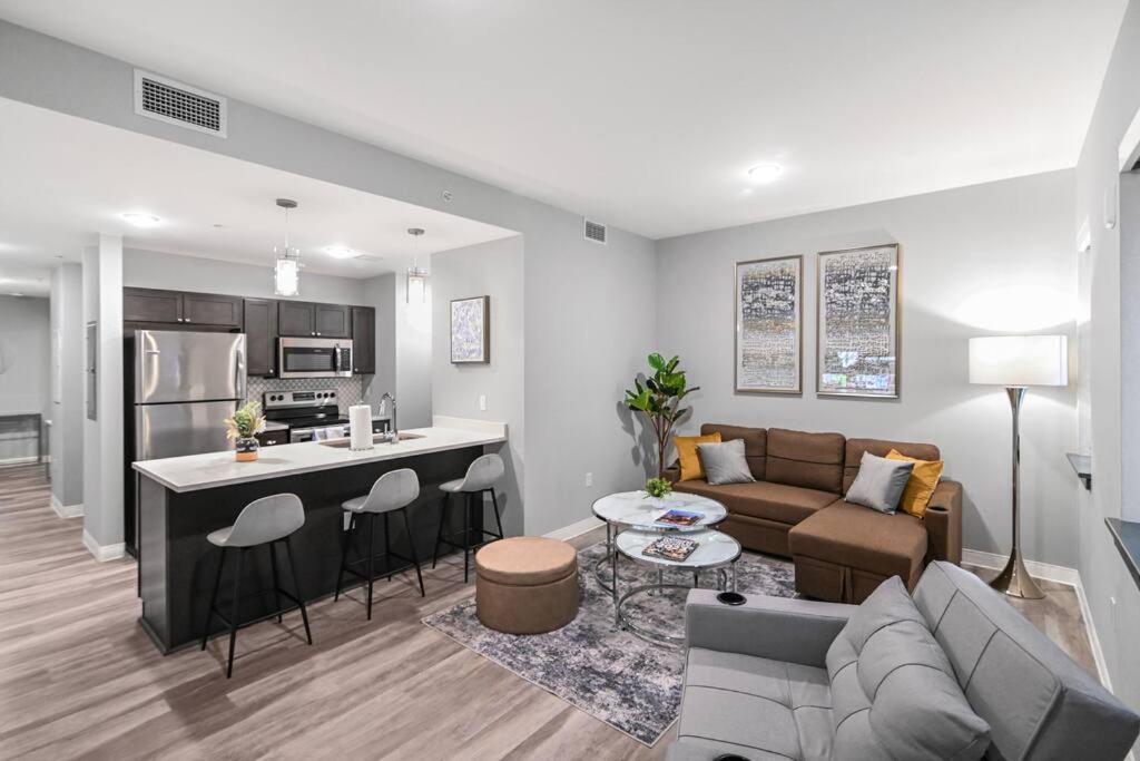2Br Unit In The Heart Of Dt On Playhouse Square, With Pool And Gym Access-1106 Cleveland Exterior foto